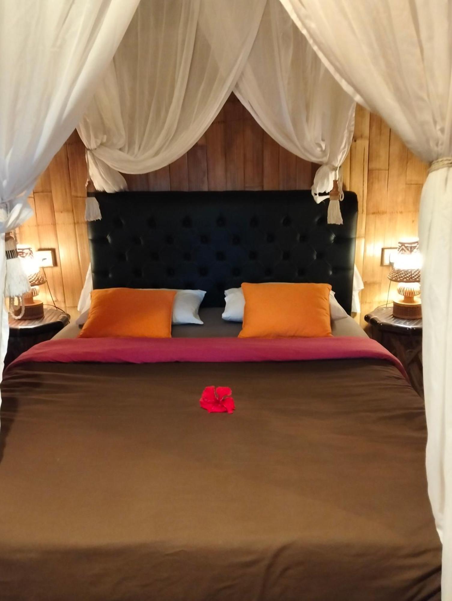 Great Mountain Views Villa Resort Selat Exterior photo