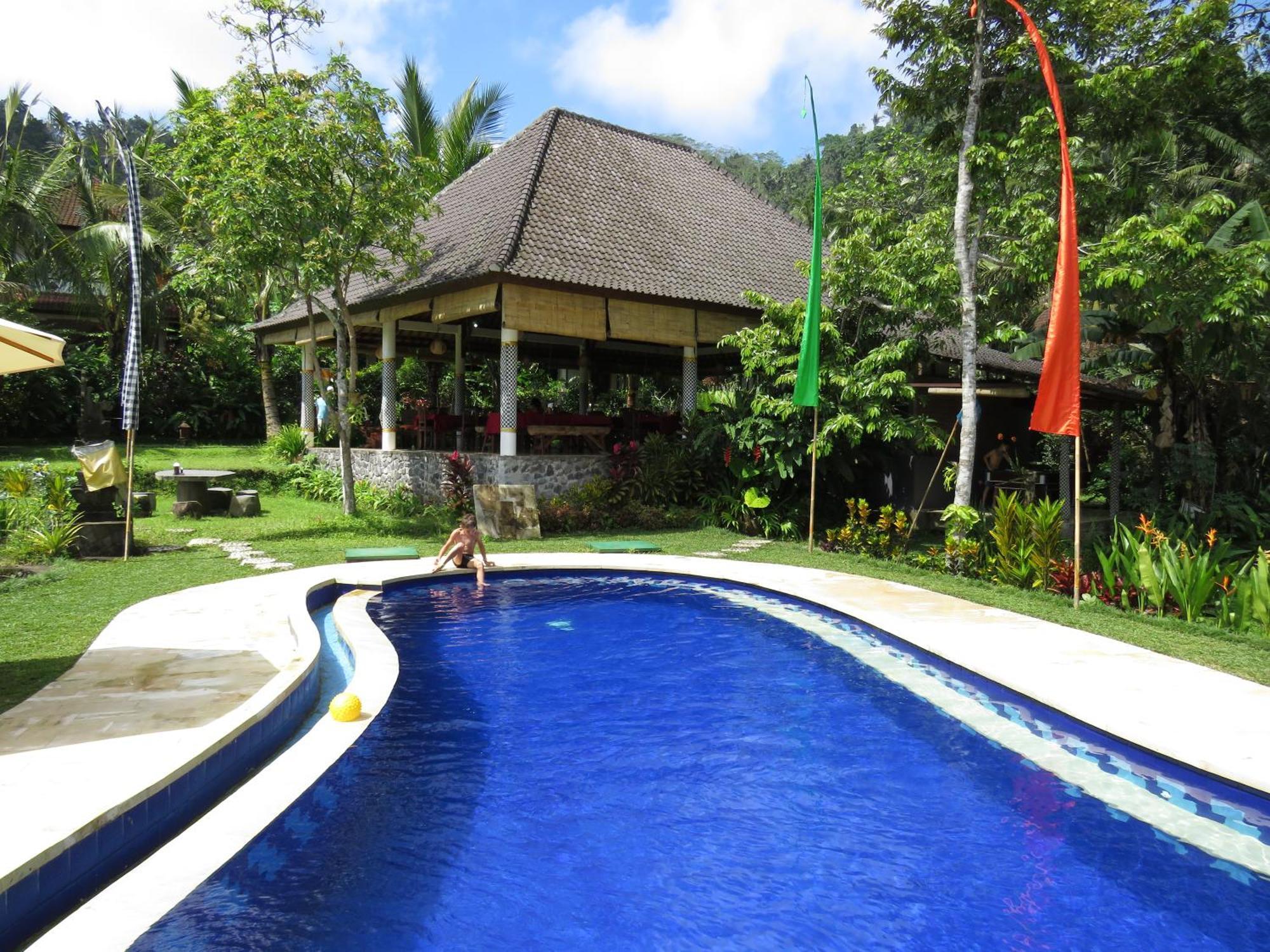 Great Mountain Views Villa Resort Selat Exterior photo